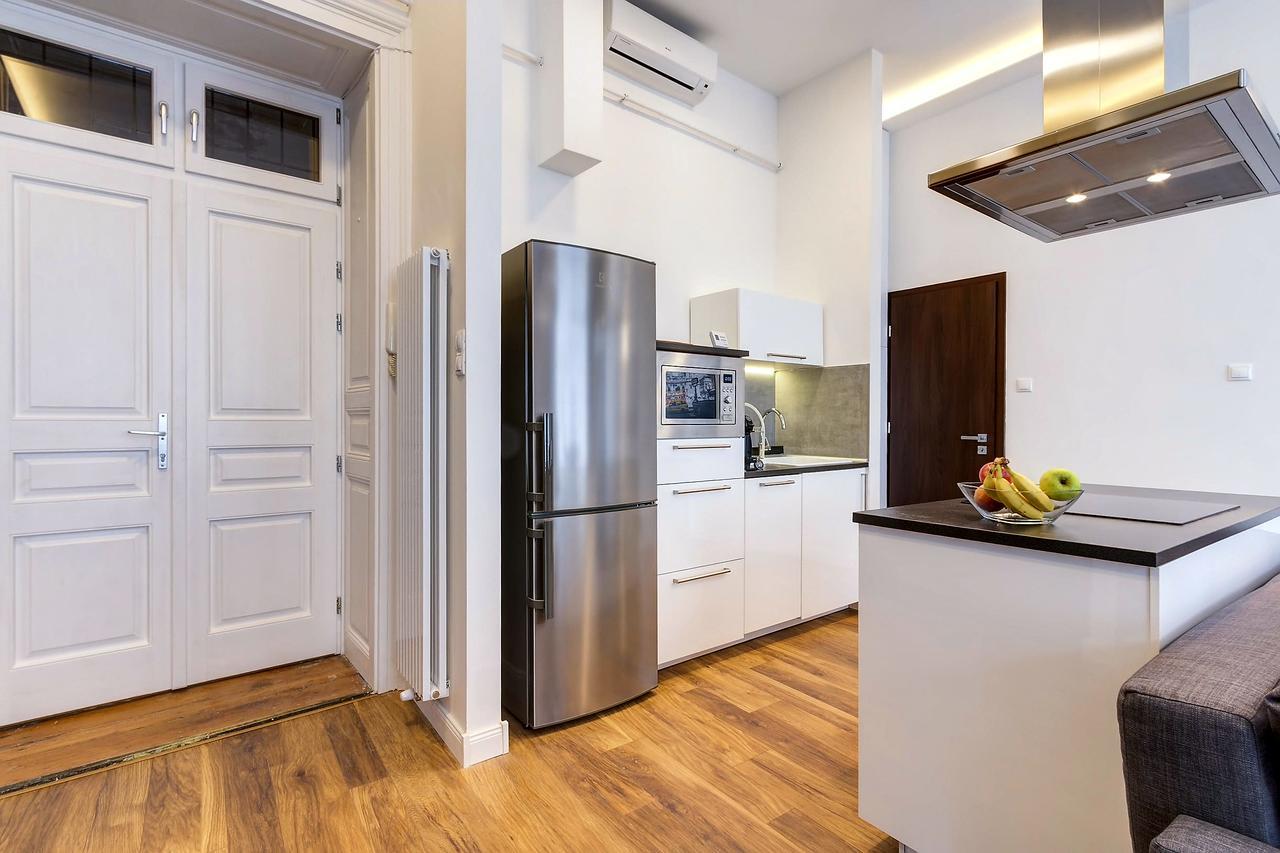 Opera Apartment Budapest Luaran gambar